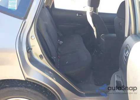 2014 Nissan Rogue Select S z USA, uszkodzony, nr VIN JN8AS5MT7EW613581